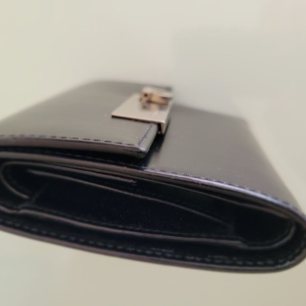Ferragamo Wallet - Picture 4 of 15
